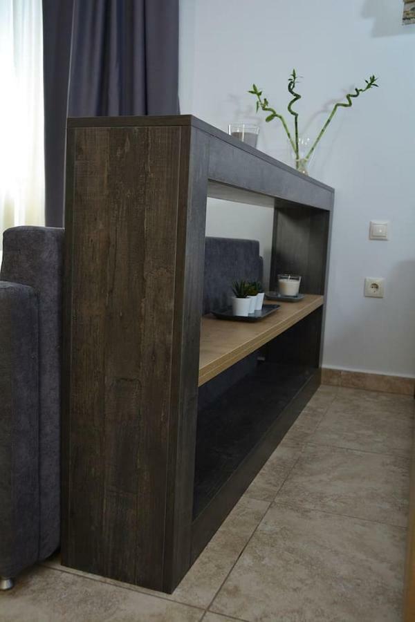 Quiet Urban Studio With Private Backyard Thessaloniki Exterior photo